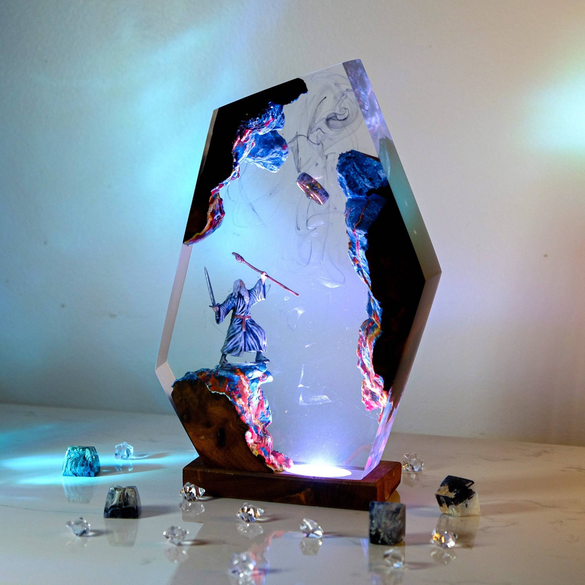 Luminária de Resina com Figura - Desk Setup Desk avaliação e preço